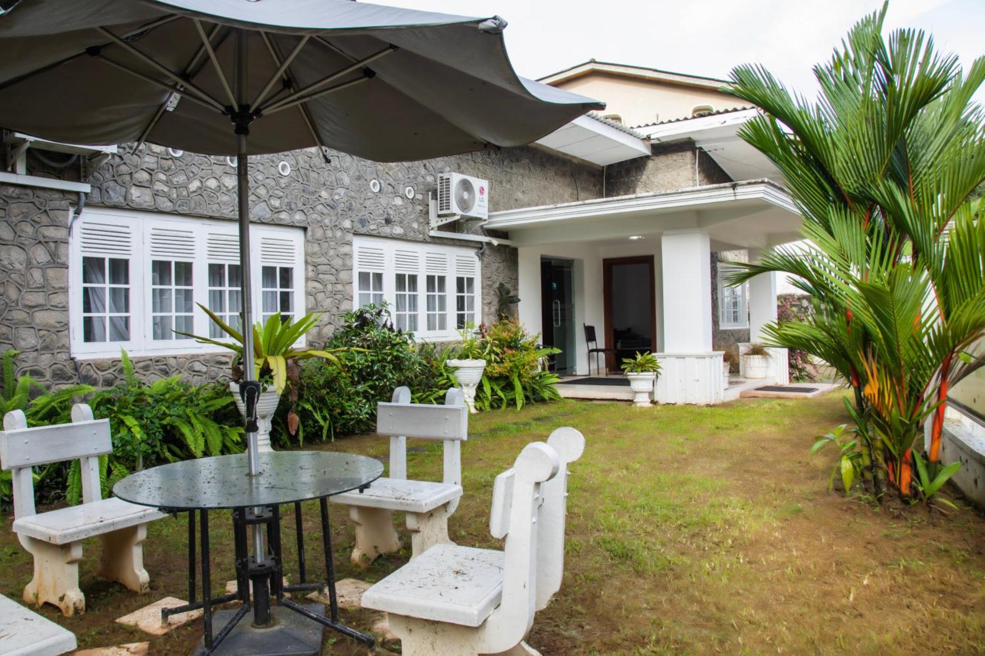 Hostel Funk Bunks - By The Kandy