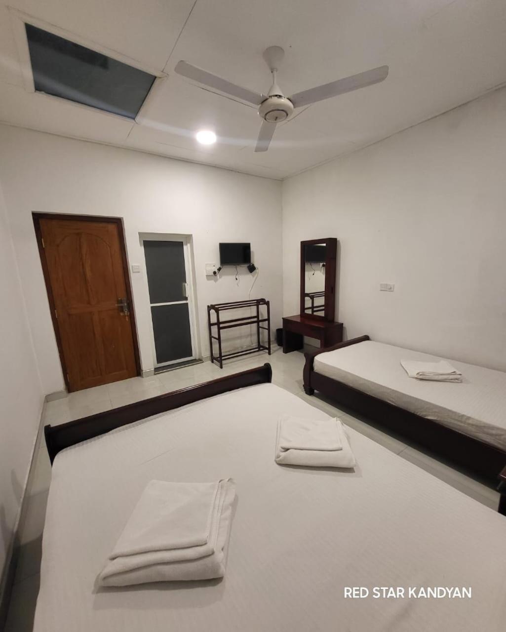 Hotel Red Star Kandyan 3*