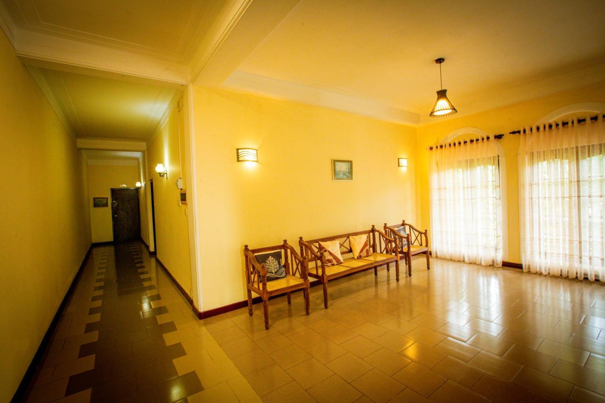 Sunbloom Guest house *