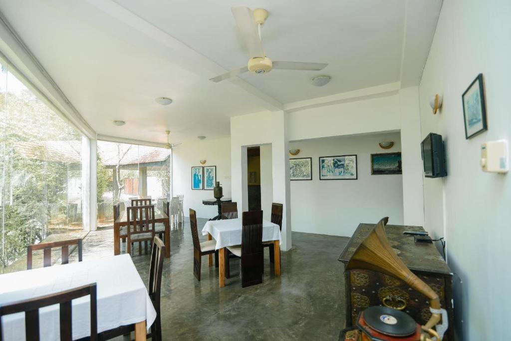 Hill House Hotel 3*
