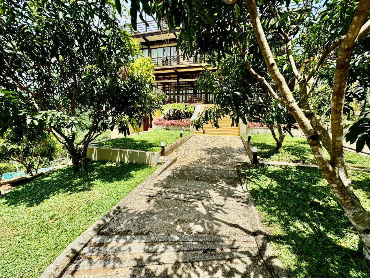 Hotel Aqua Dunhinda