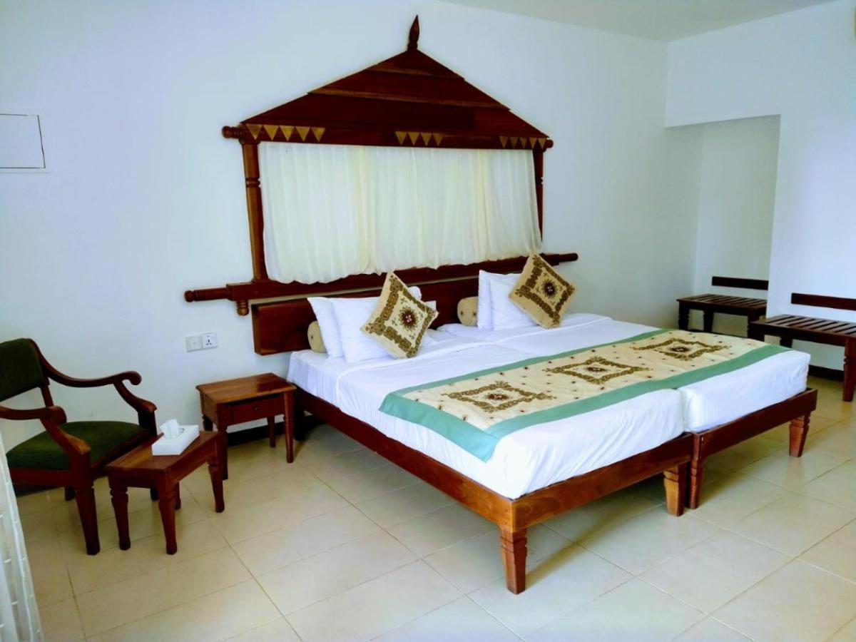 Mount Randholee & Hotel 4*