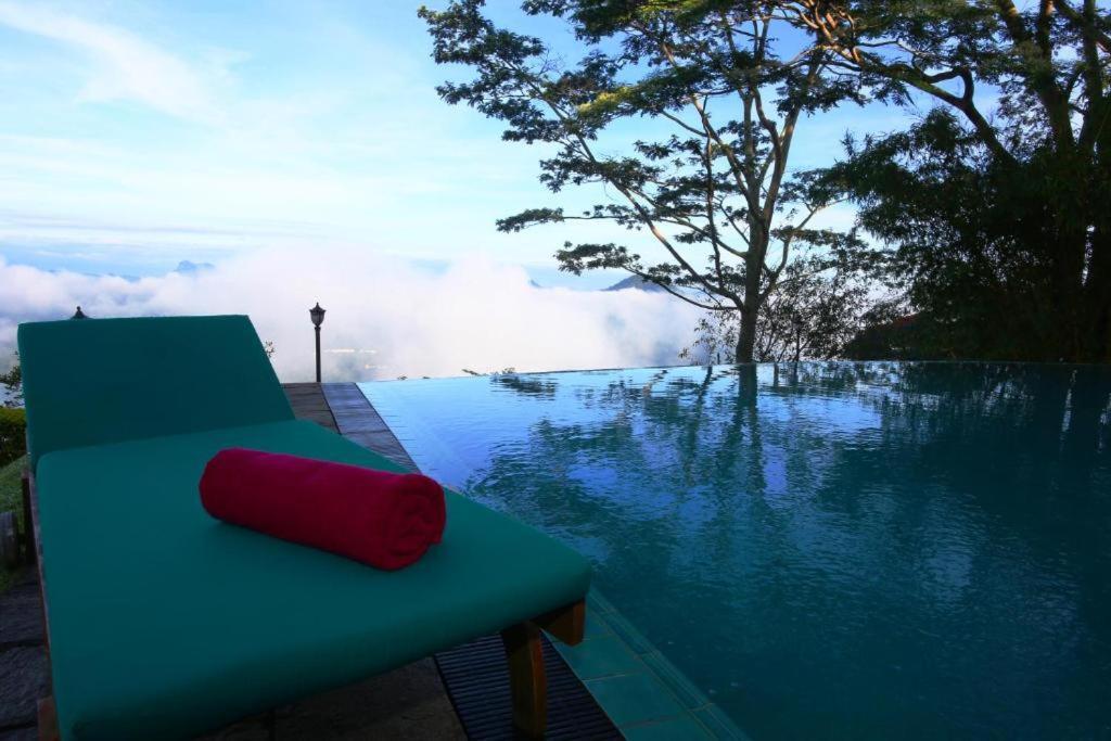 Hotel Mount Randholee & 4*
