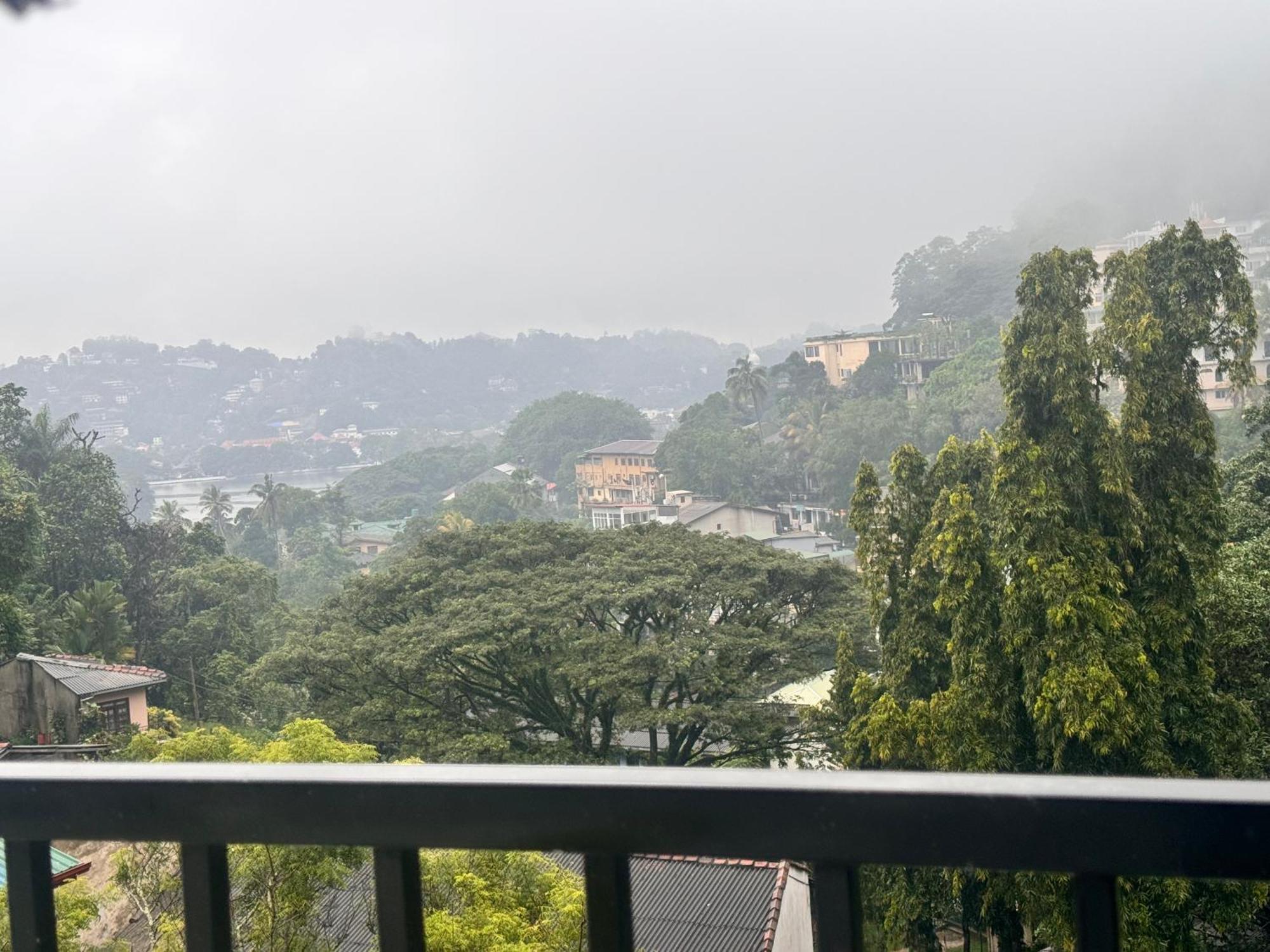 Lodge Misty Hills Lakeview Lounge Kandy