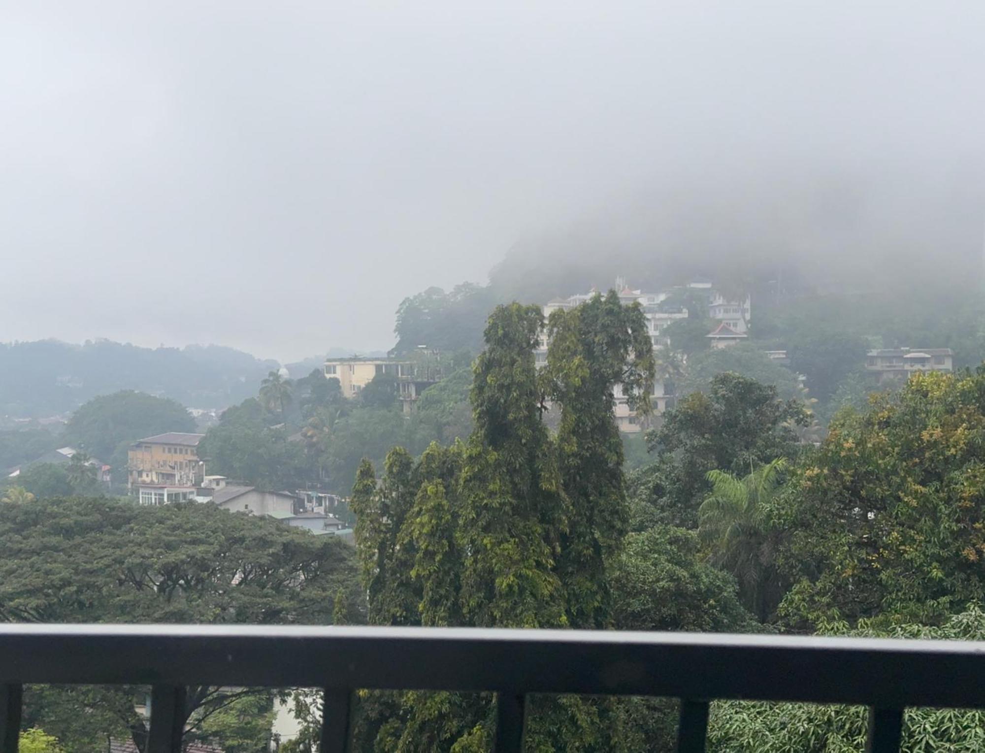 Misty Hills Lakeview Lounge