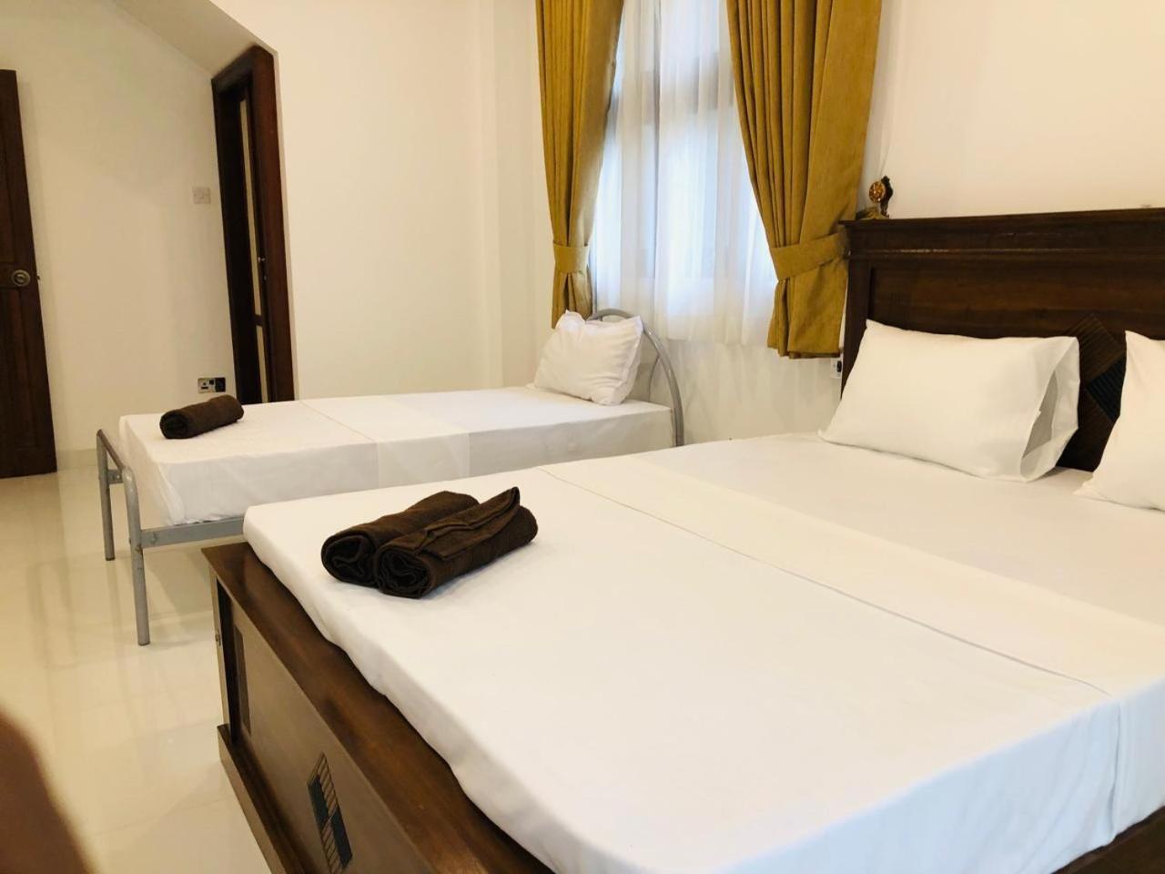 Golden King Bed & Breakfast *