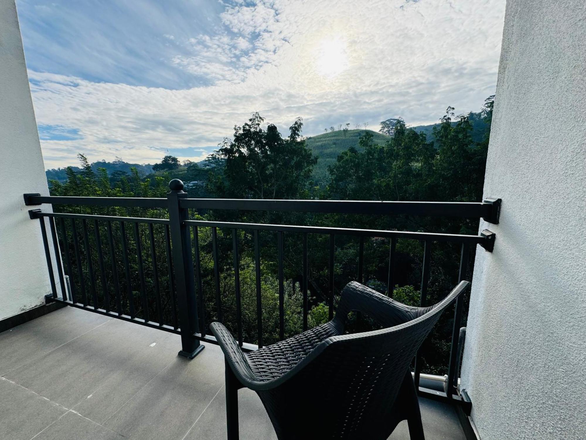 Alpine Breeze * Kandy