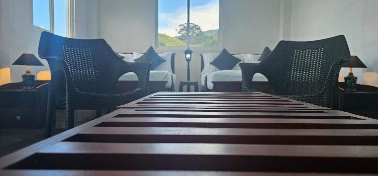 Bed & Breakfast Alpine Breeze *