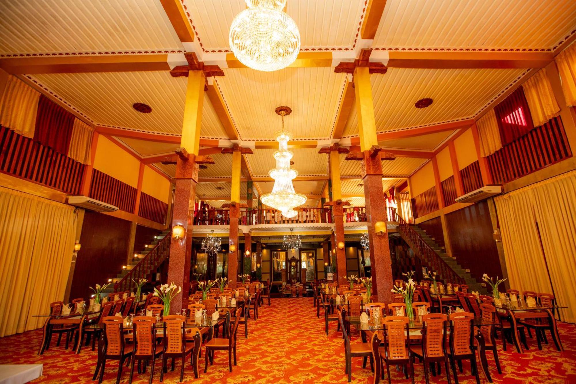 Delma Mount View Hotel