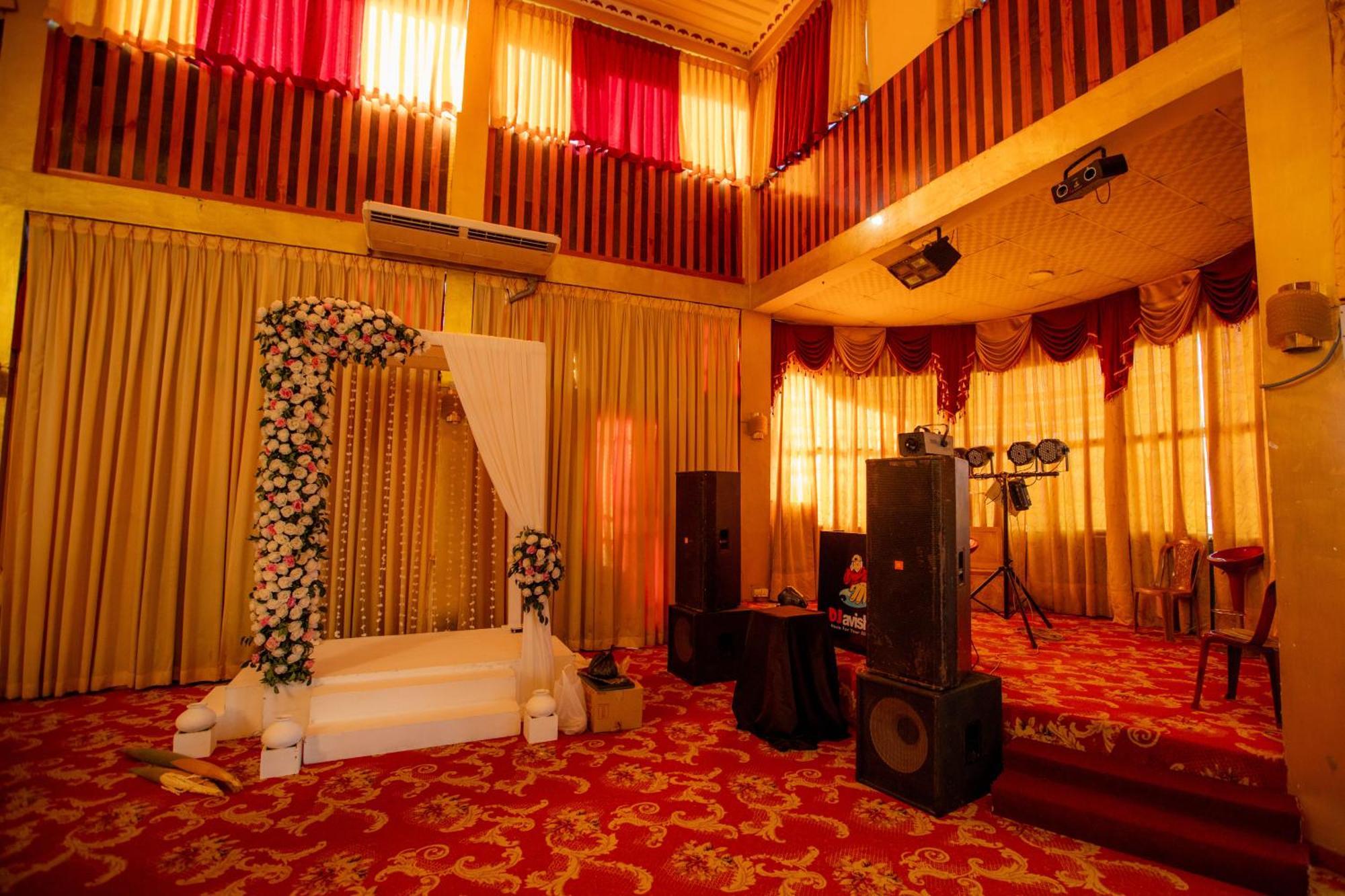 Delma Mount View Hotel