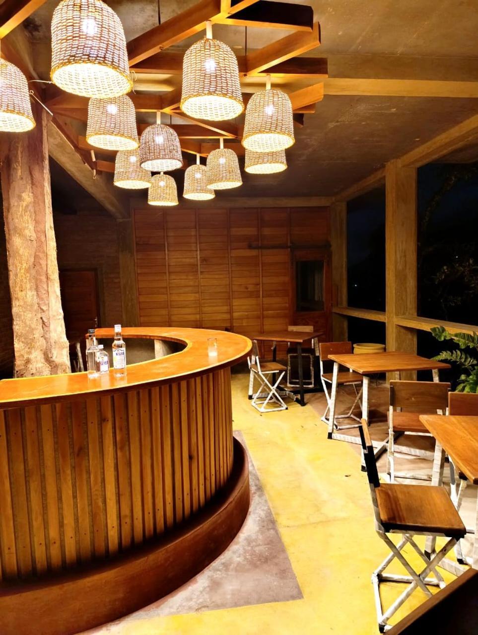 Bird Hotel 3*