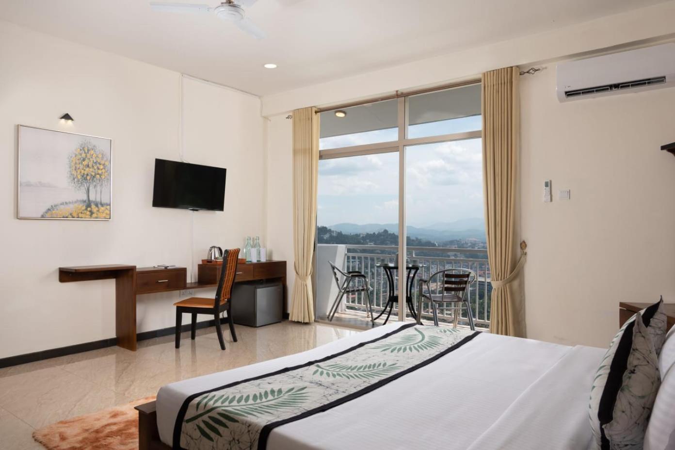 Hotel Hill Paradise Hanthana