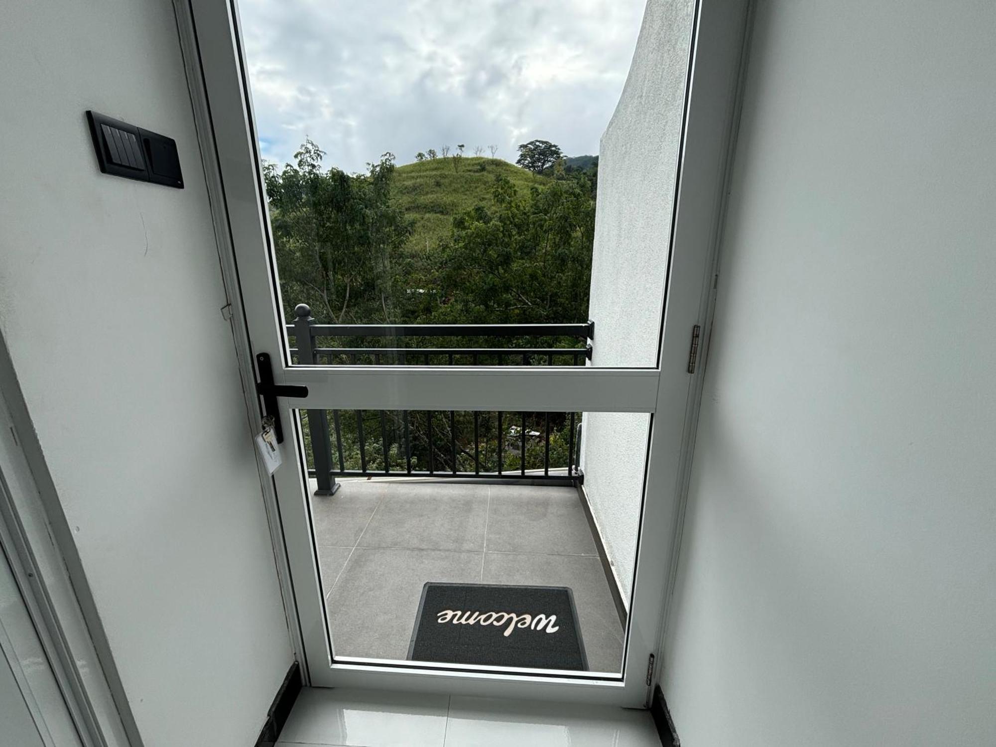 Alpine Breeze Bed & Breakfast Kandy