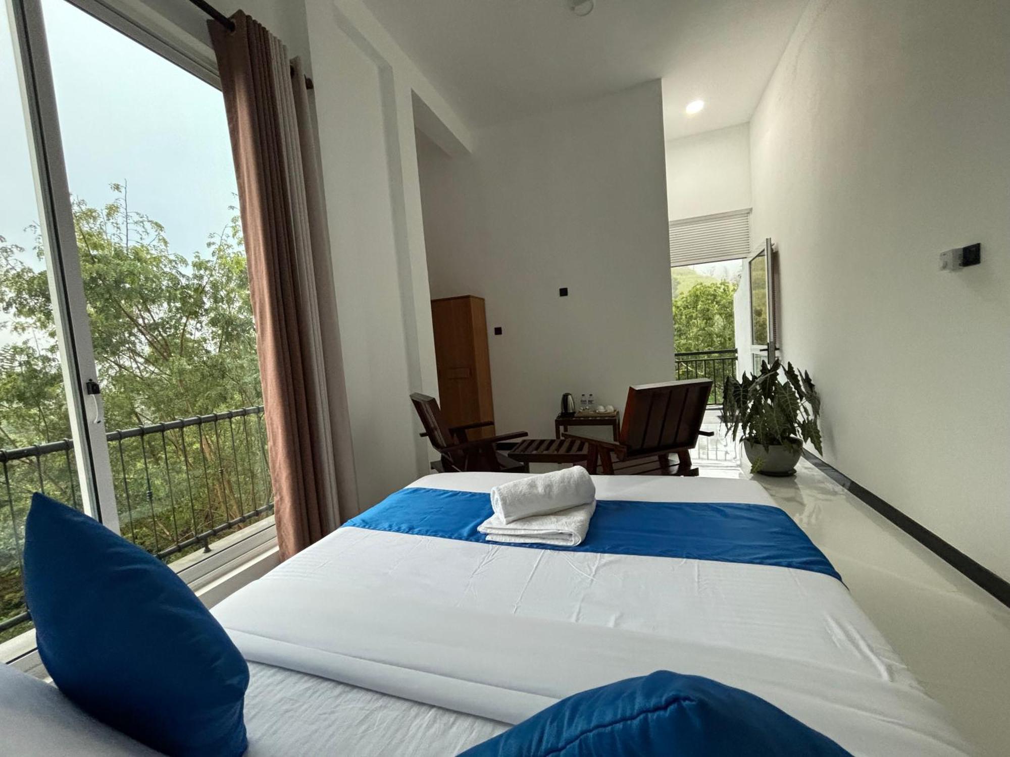Bed & Breakfast Alpine Breeze *