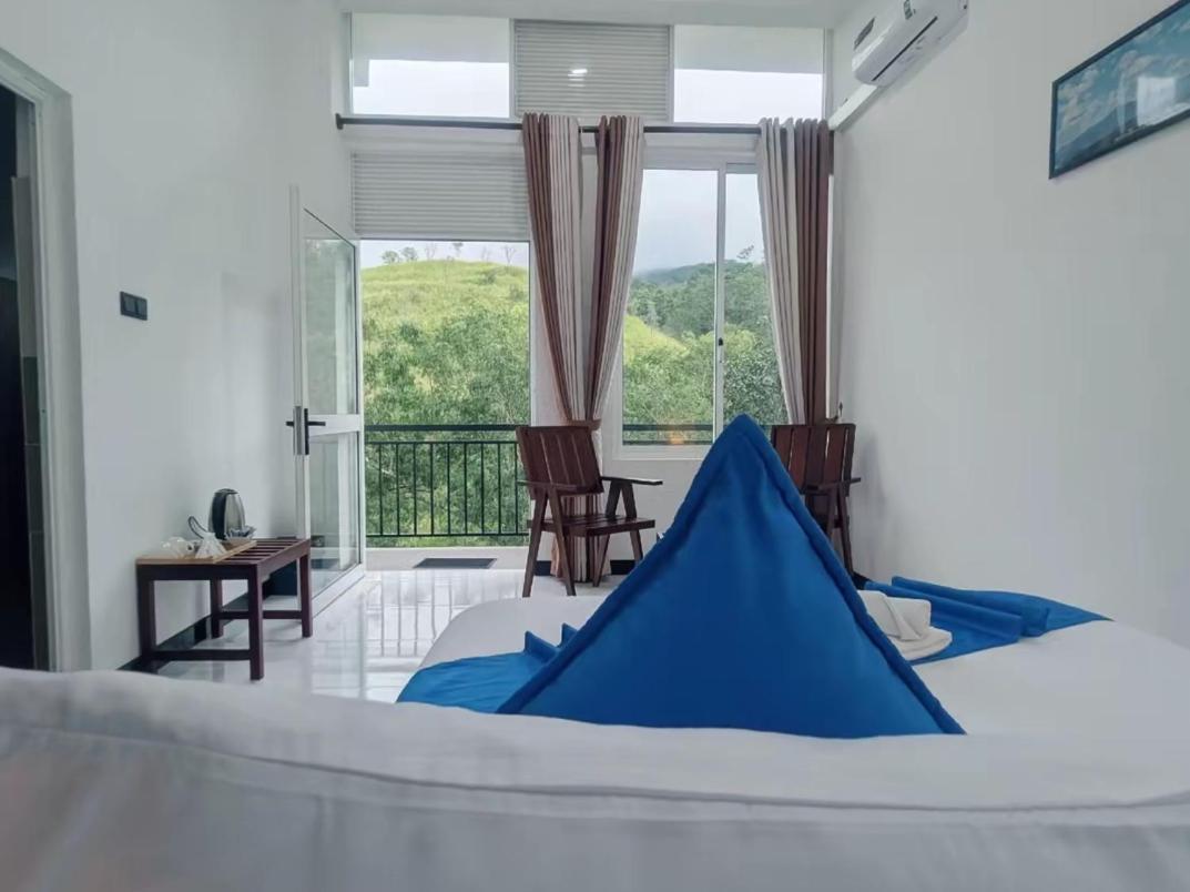 Alpine Breeze Bed & Breakfast *