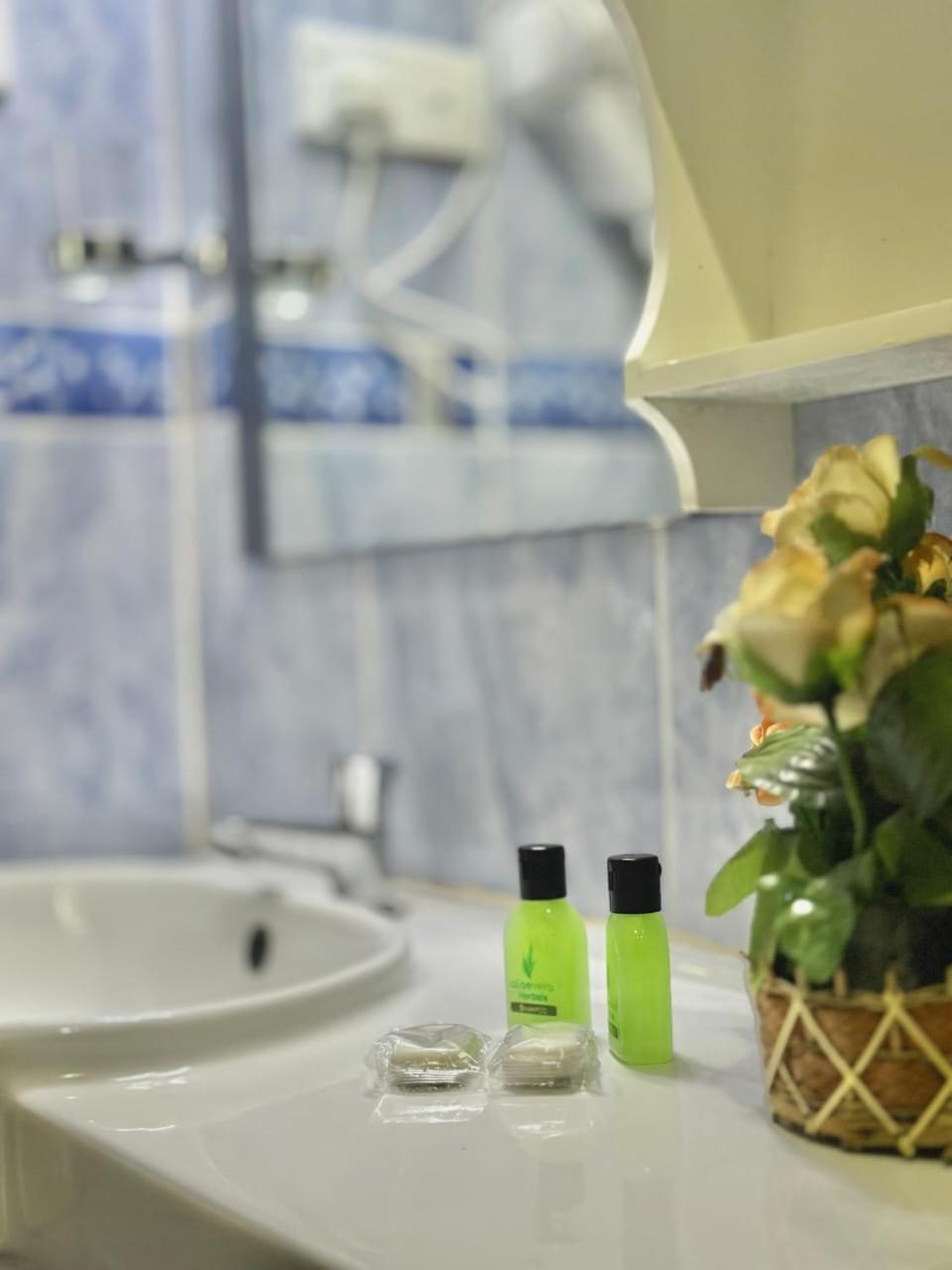 Hotel Liyora 2*