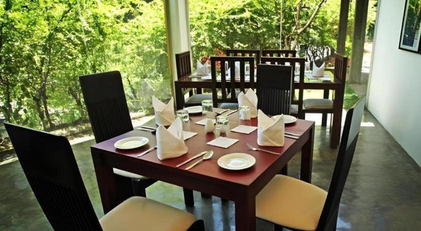 Hill House Hotel 3*