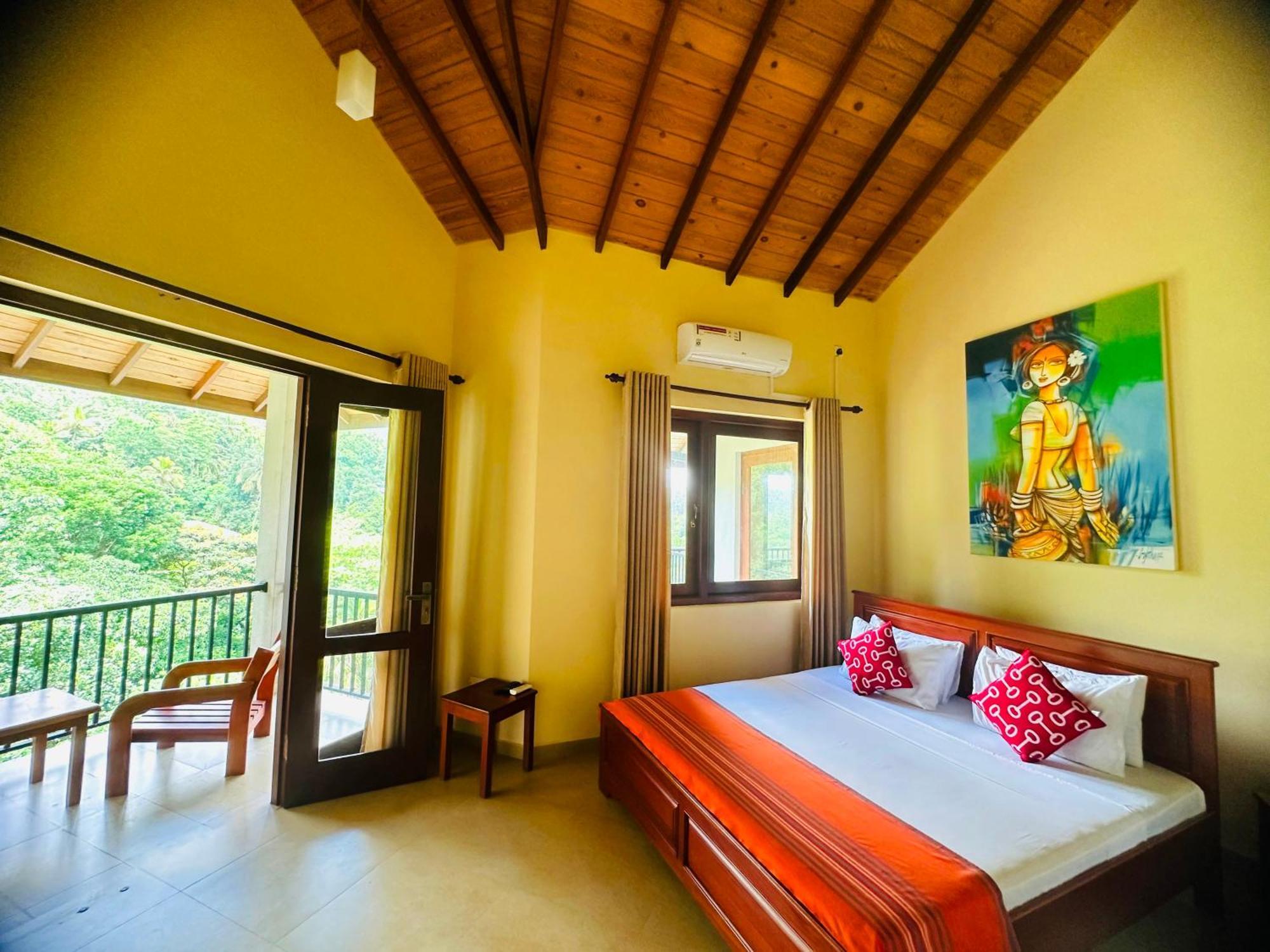 Grand Hills Hotel 4*
