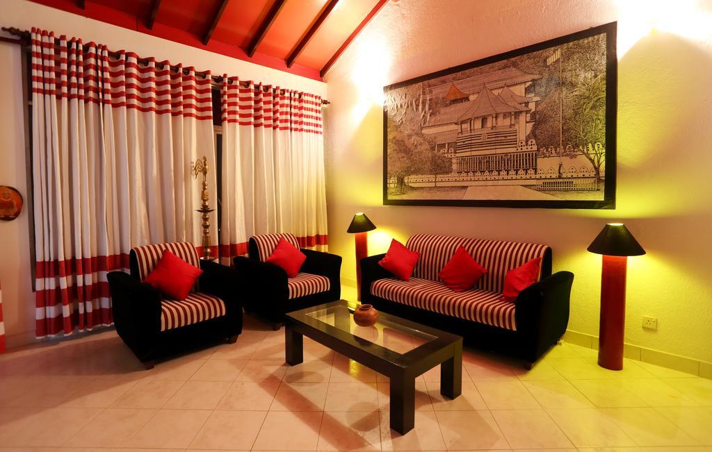 Redhill Kandy Tennekumbura