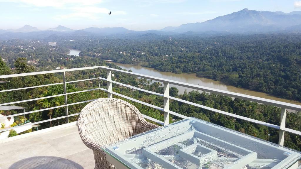 Villa Sky Pavilion *
