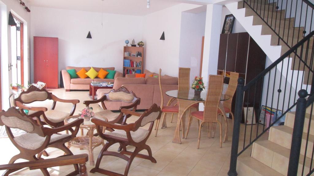 Kandy Holiday Residence Guest house