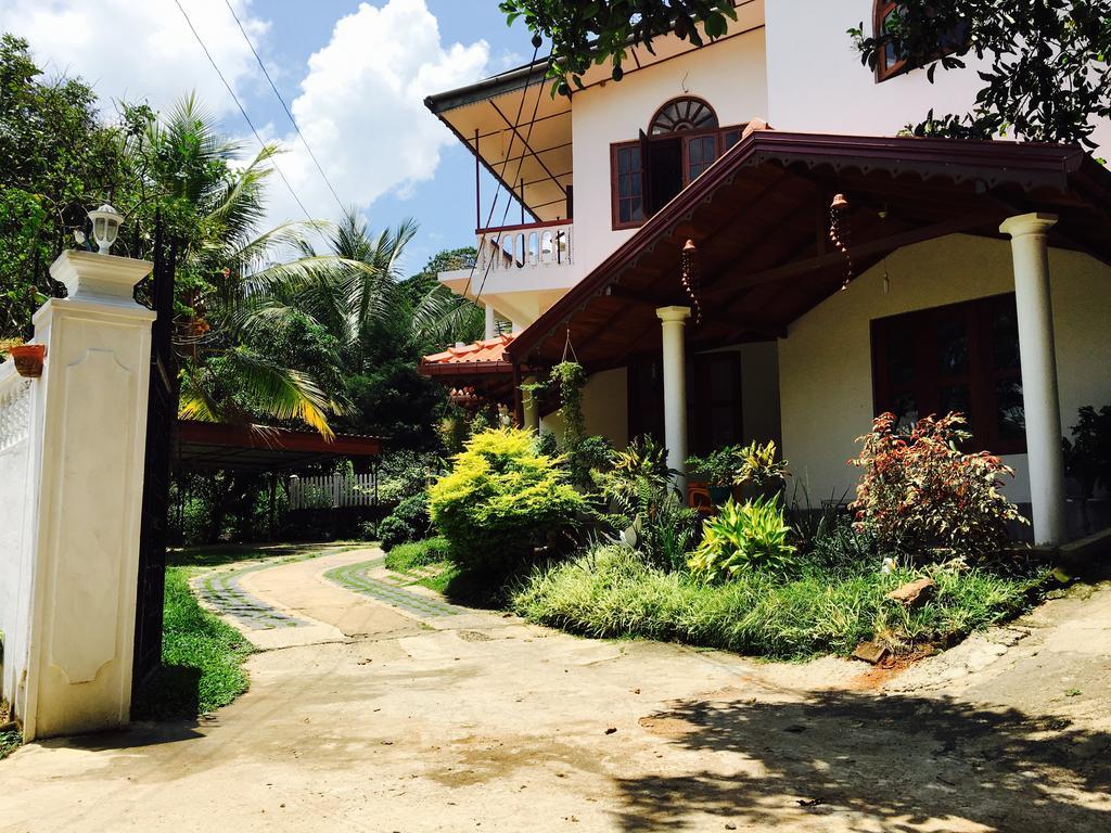 Hanthana Jungle View Holiday 2*