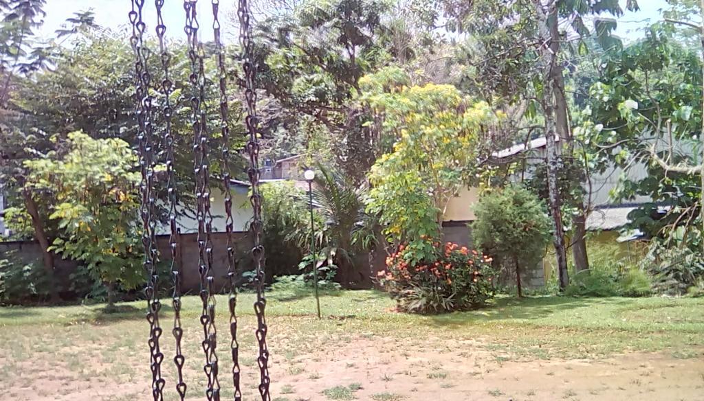 Leaf Holiday Resort * Kandy
