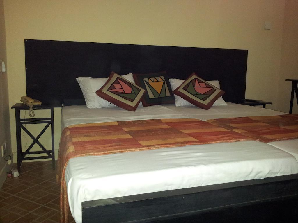 Senkada Rest 3* Kandy