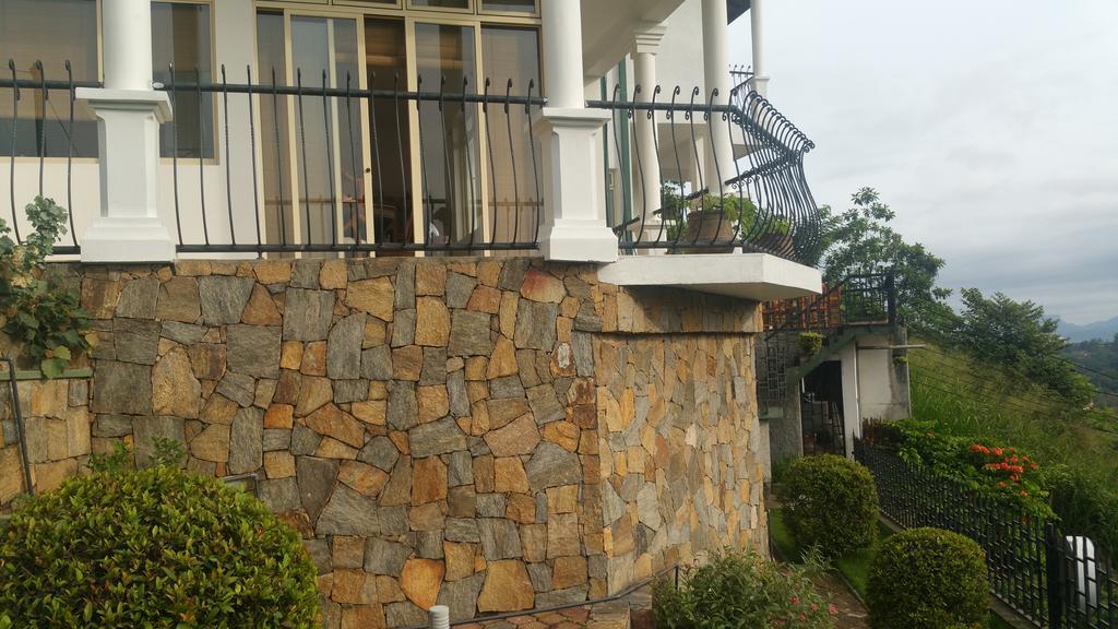 36 Bed & Breakfast *