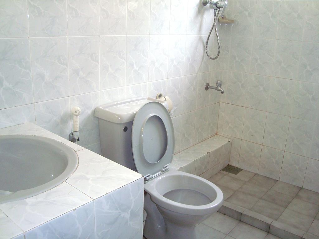 Guest house Layathraa