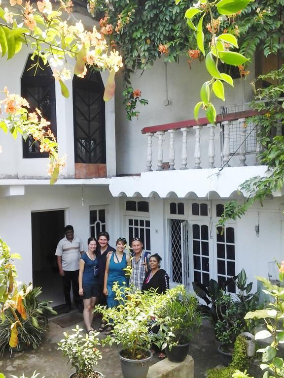 Guest house Olivia And *