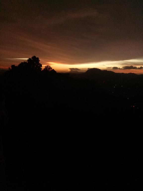 Arcadia House Hanthana Kandy