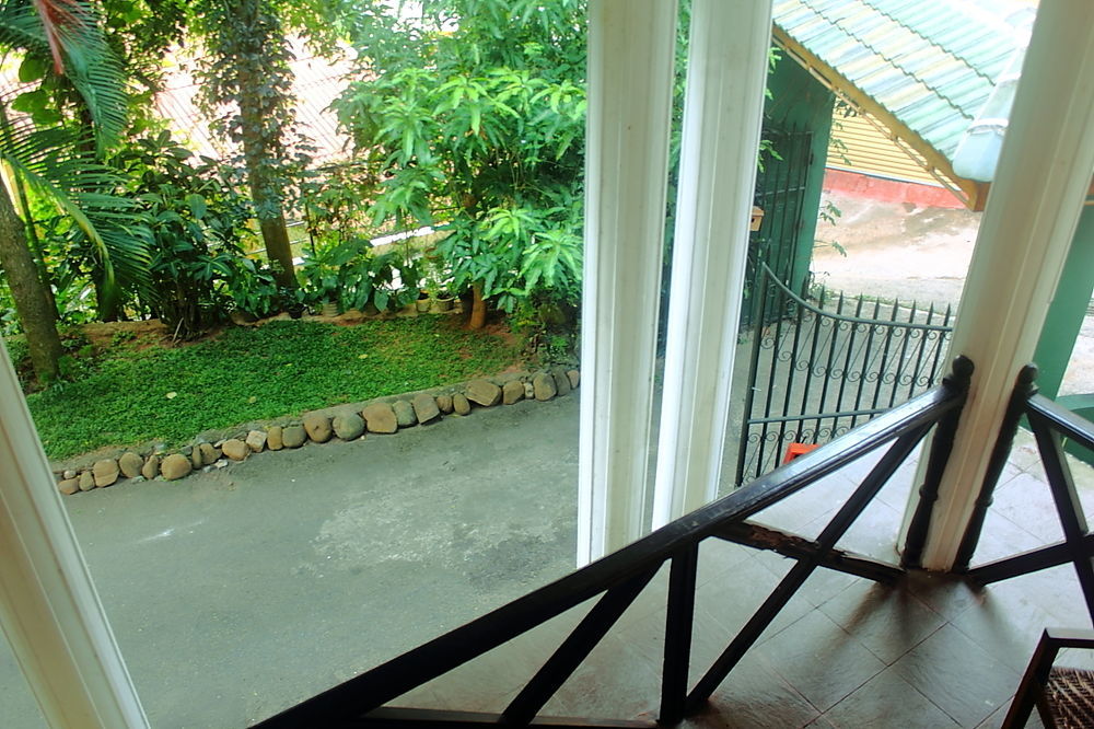 Tree Breeze 3* Kandy