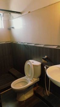 Hotel Oyo 479 Water Front 3*