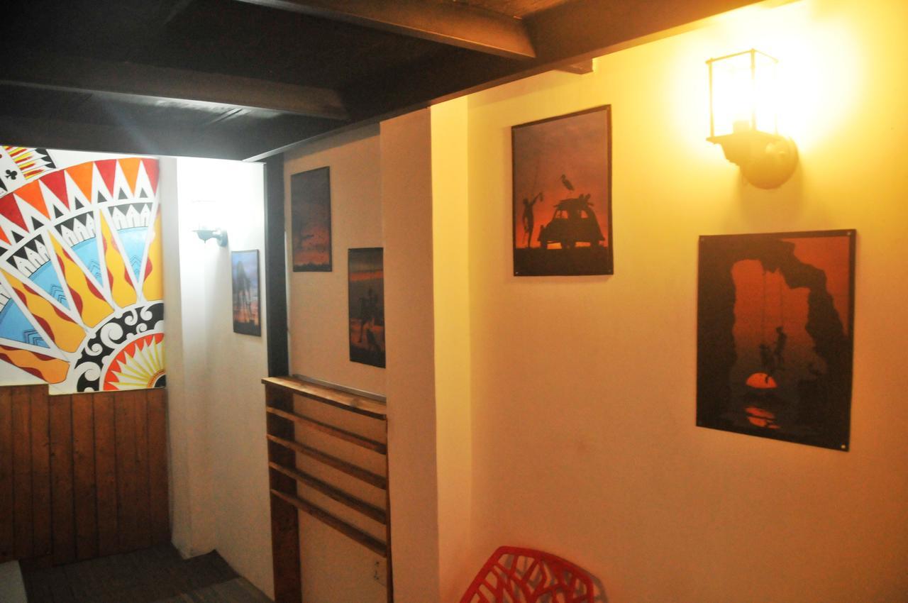 Hostel Mid Town
