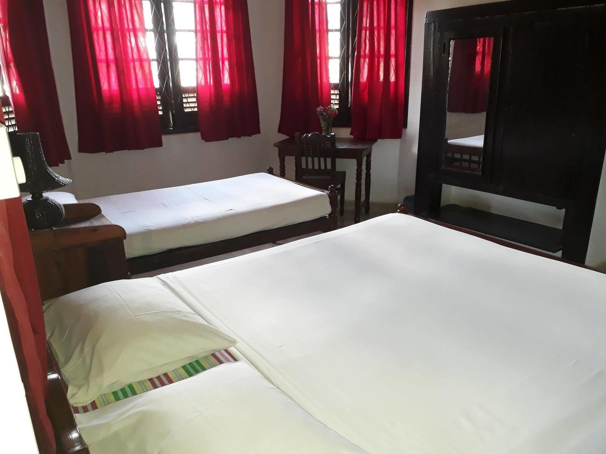 Kandy Holiday Home *