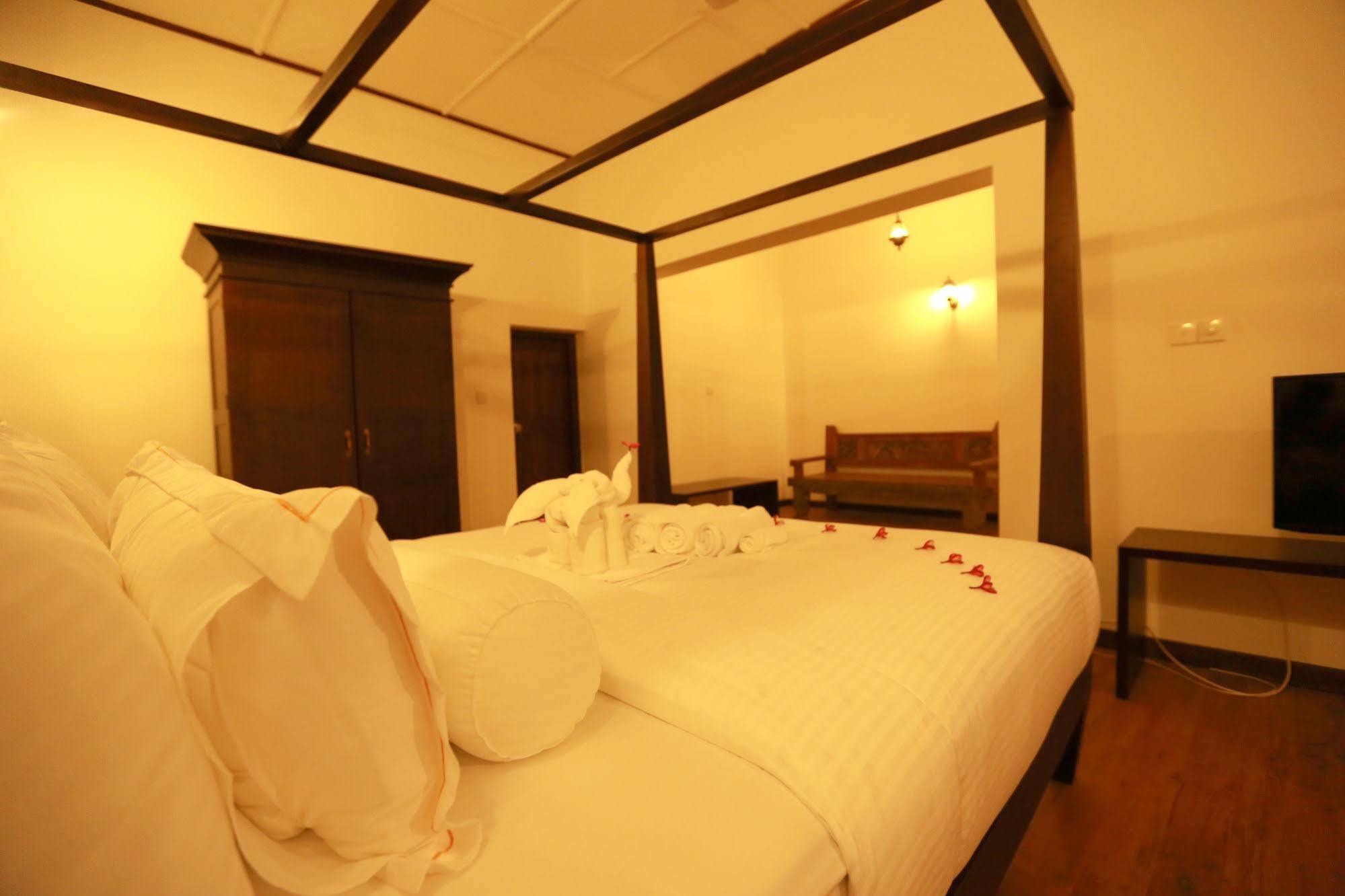 The Secret Hotel 3*