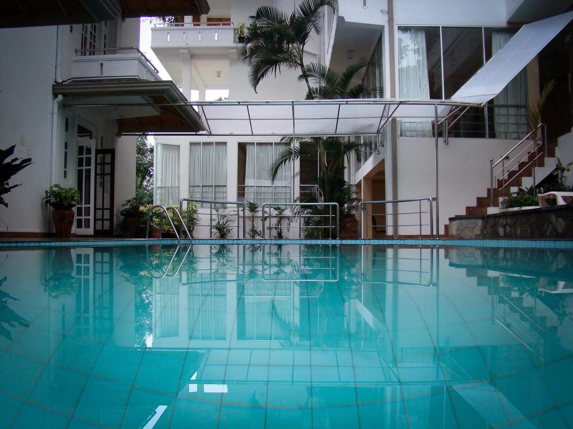 Oak Ray Serene Garden Hotel Kandy