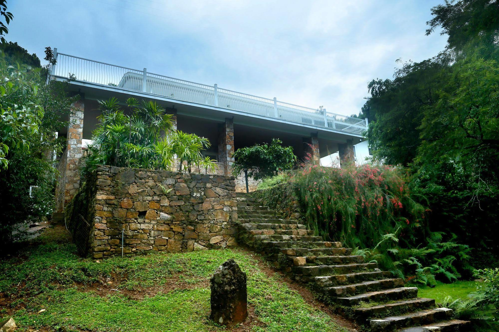 Mahakanda Hotel