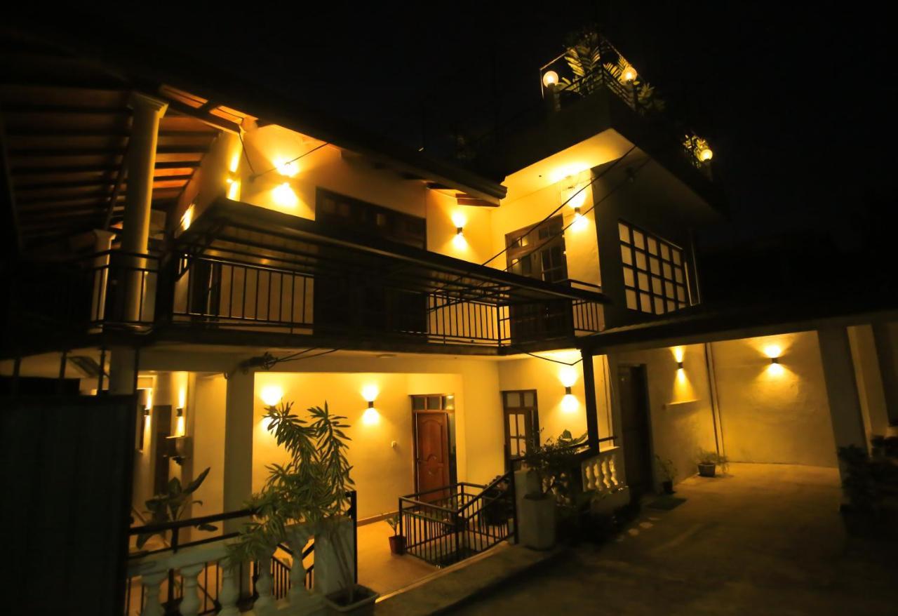 Kandyan Fo Rest Kandy