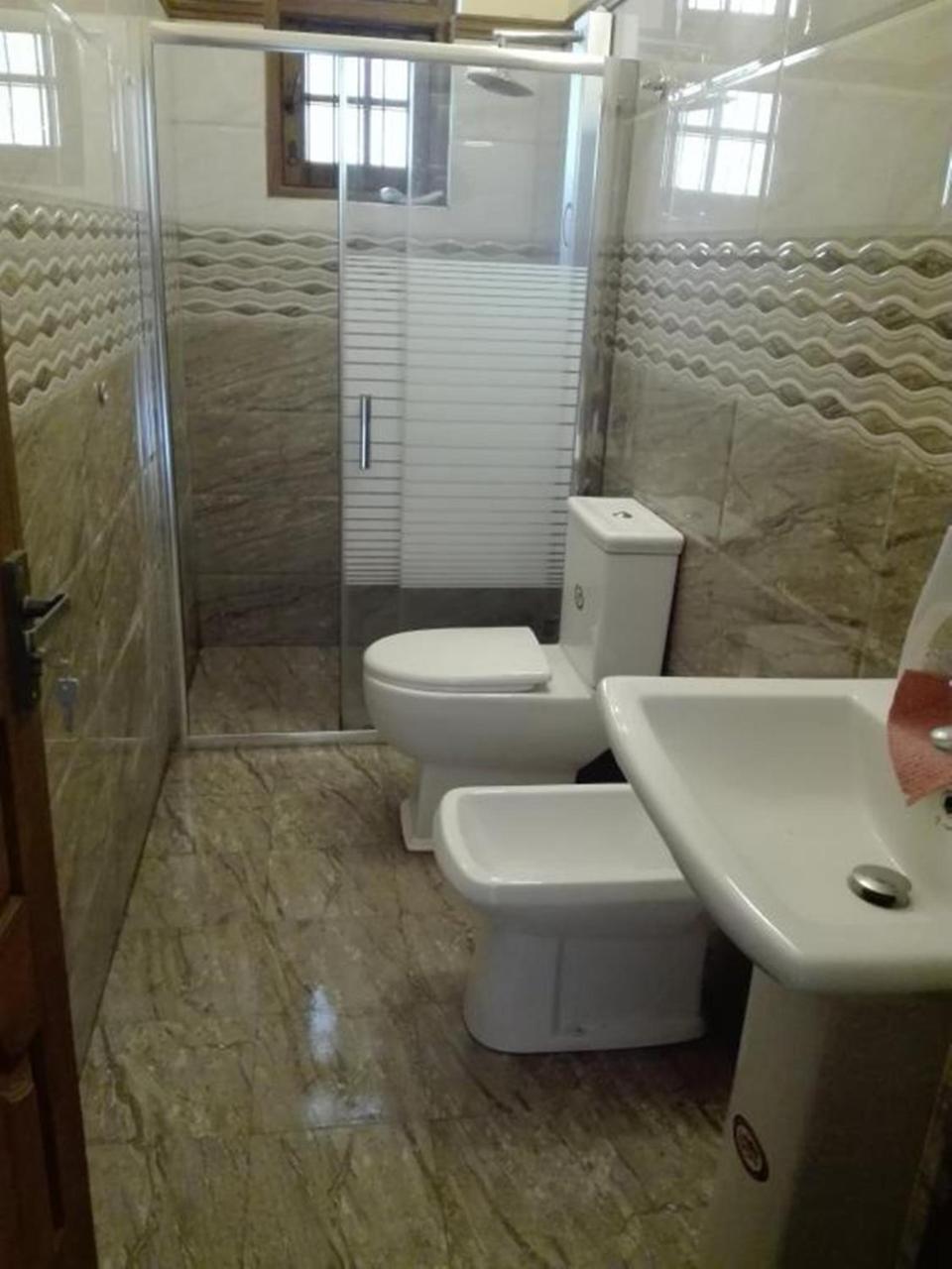 Heaven Palace Hotel 2*