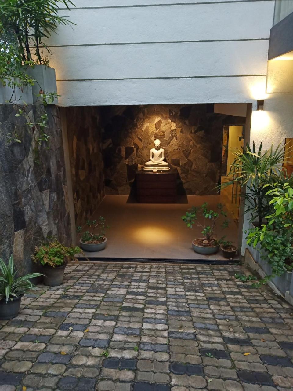 Hotel Lotus
