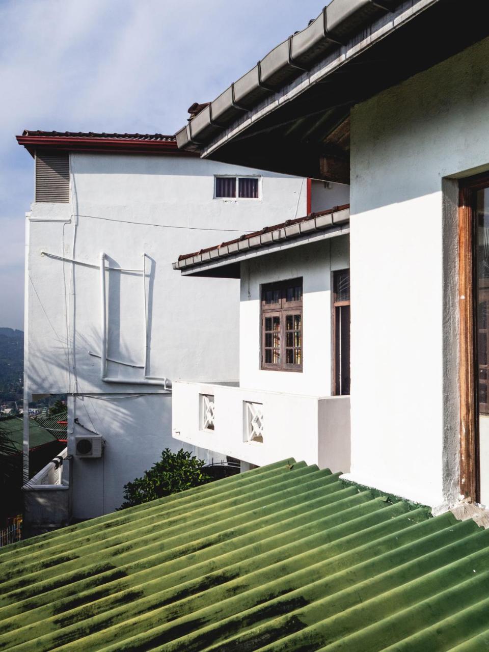 Homestay Holiday Stay Inn *