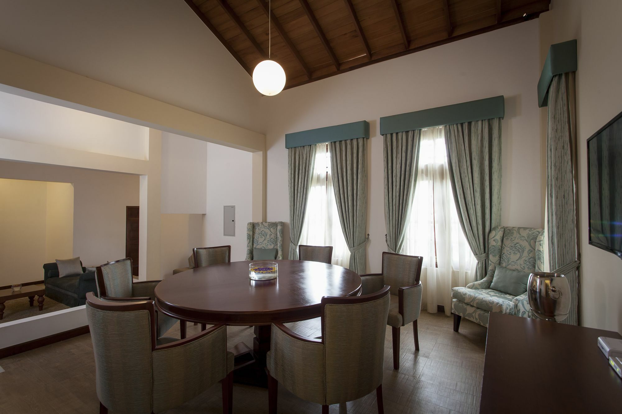 Bungalow By Amaya Hotel 3*