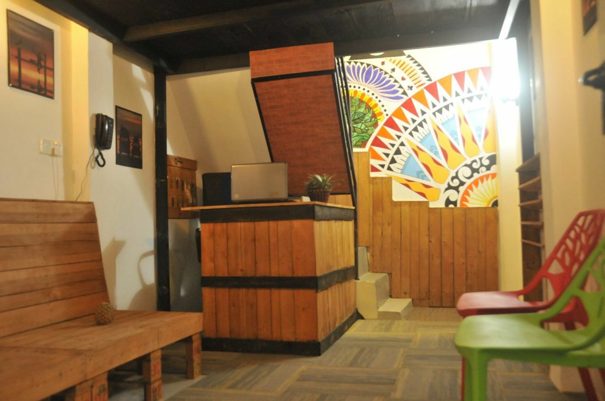 Mid Town Hostel