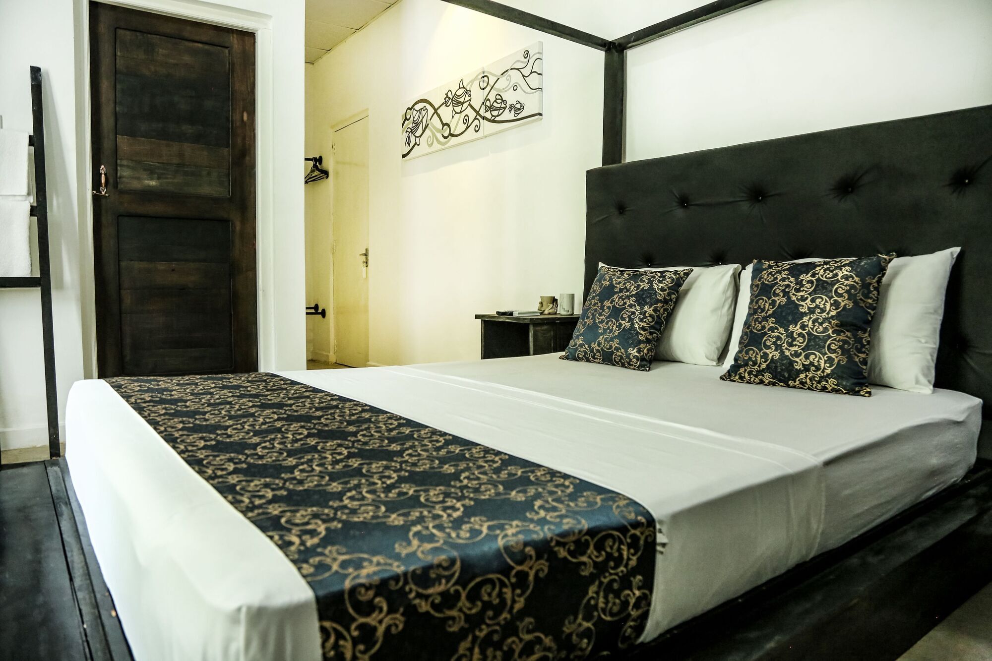 Mintaas Hotel