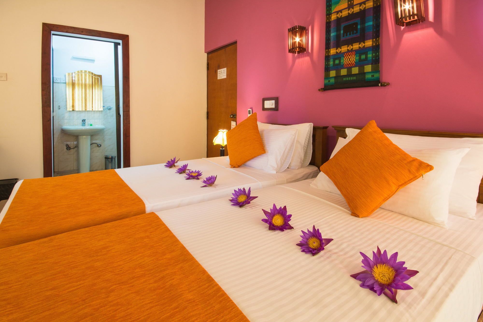 Ceyloni View Hotel 3*