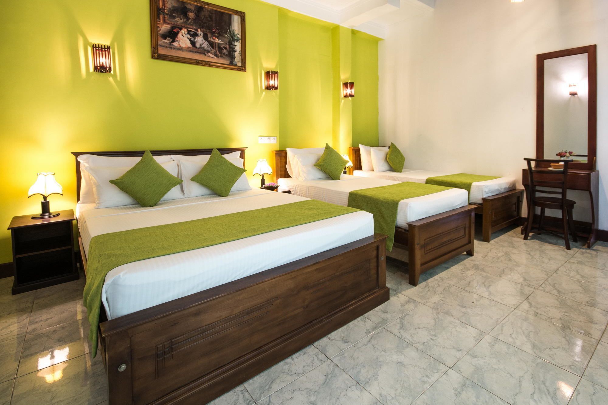 Hotel Ceyloni View