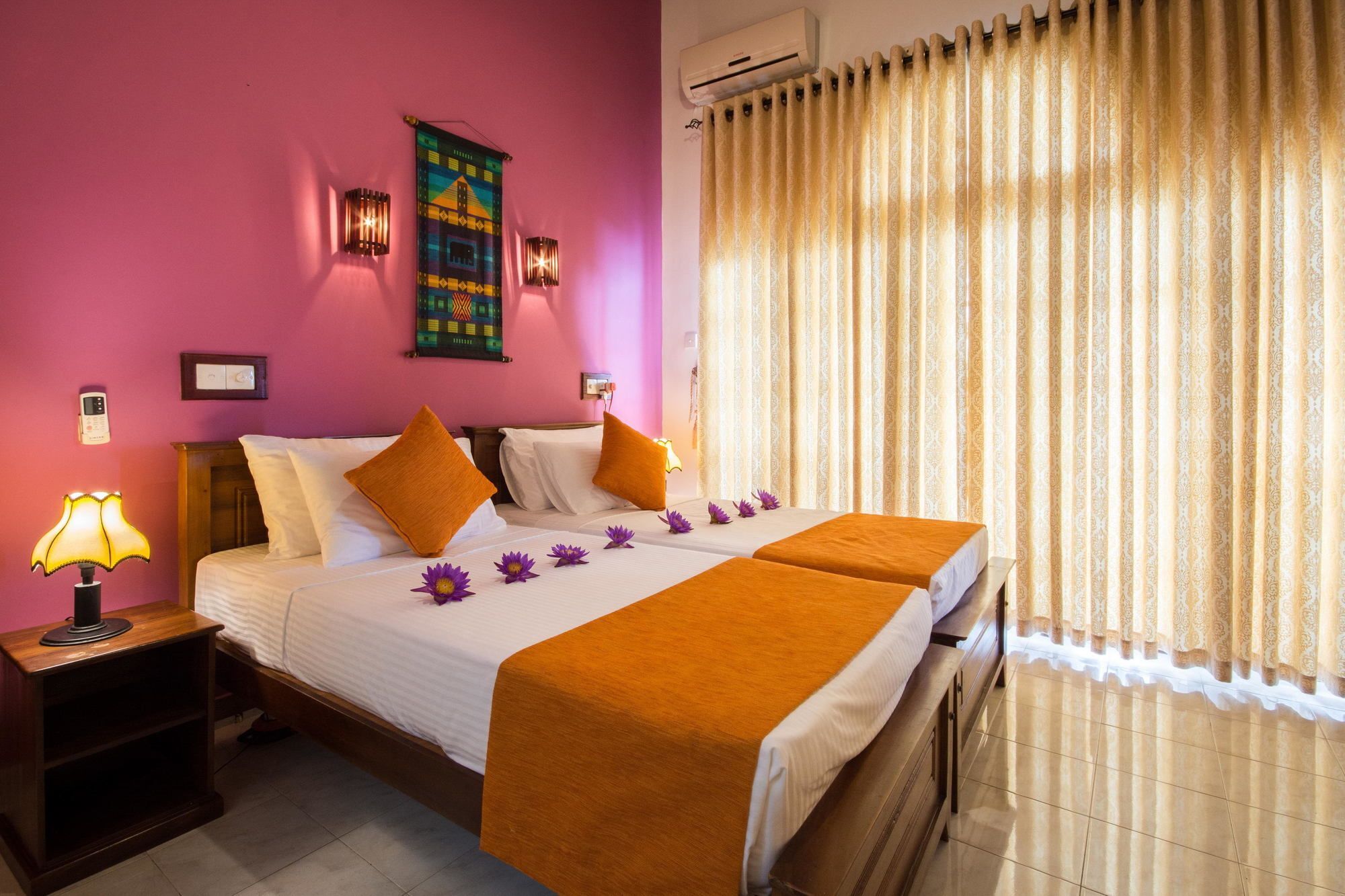 Hotel Ceyloni View 3*