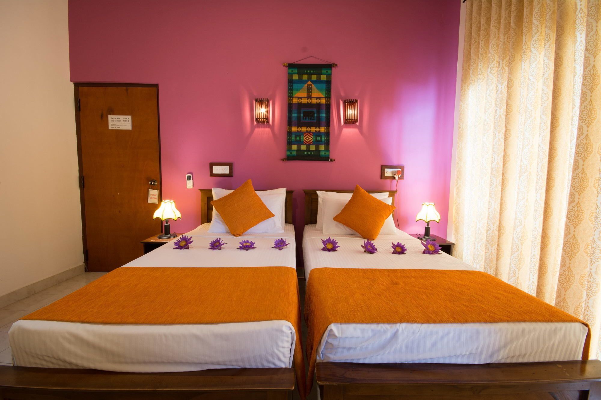 Hotel Ceyloni View